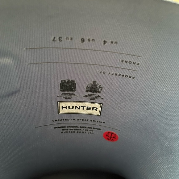 Women’s size 6 Hunter boots short. Like new, worn once. Comes without box. - Picture 3 of 4